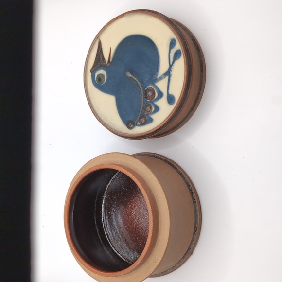 Erling & Karin Heerwagen Signed Studio Pottery Trinket Box w Lid Blue Bird Motif - Picture 4 of 7